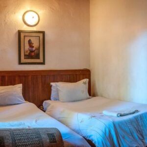 Una camera twin all’Okavango Lodge di Livingstone, Zambia.