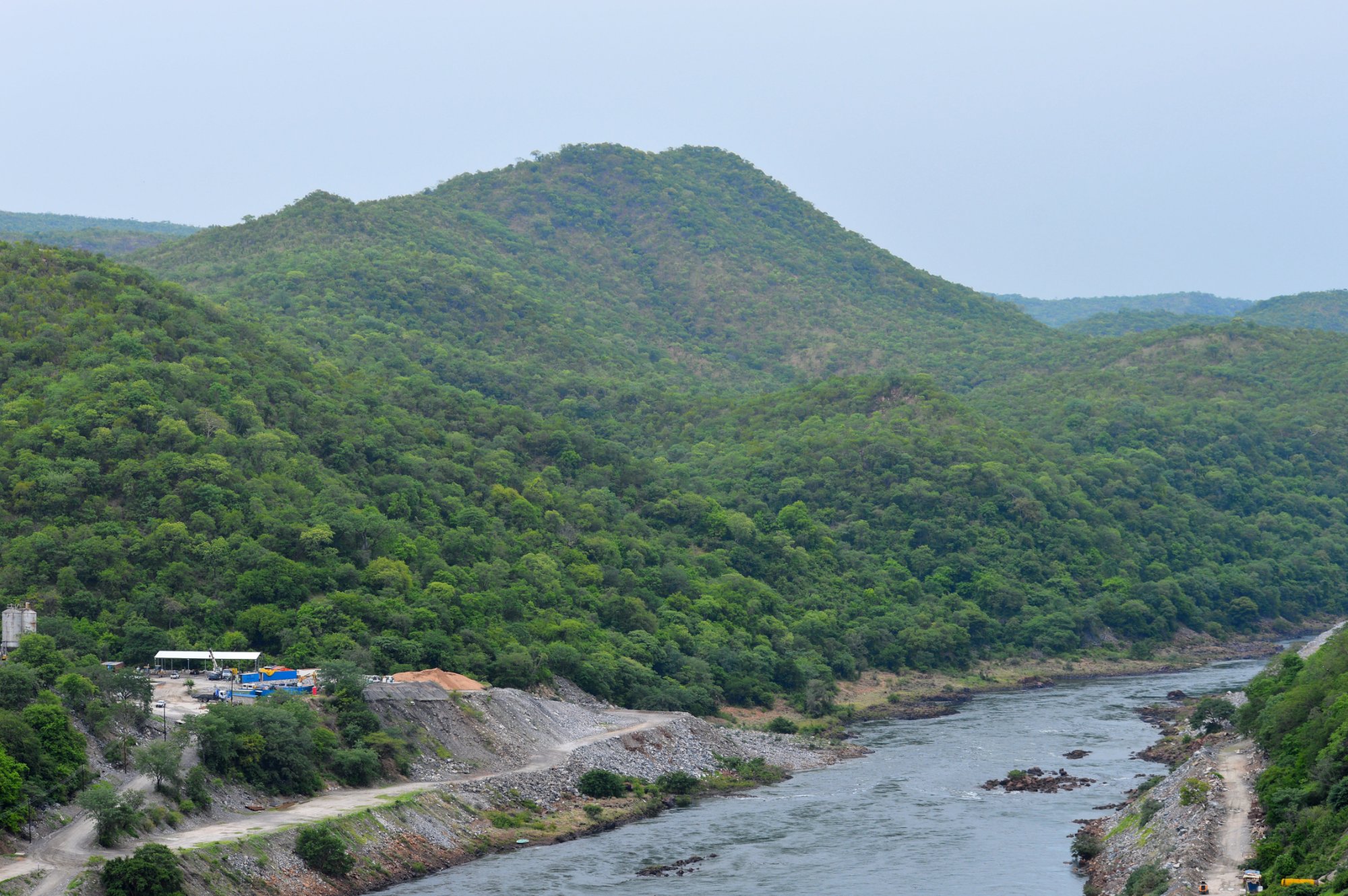 The Zambezi gorge at Siavonga, a stop on some Zambia itineraries