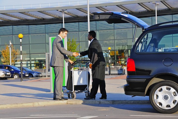 Livingstone Airport Pick up or Drop Off